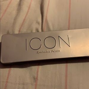 icon eyeshadow pallete